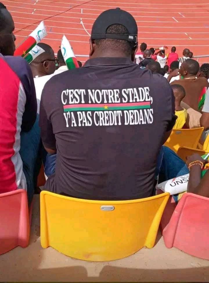 « C’est notre stade, y’a pas crédit dedans » : quand un slogan populaire électrise la réouverture du Stade du 4 Août