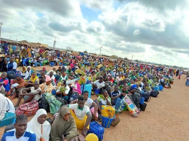 Kuilsé/Kaya : 1500 bacheliers participent à une immersion patriotique, acte fort de l’Initiative Présidentielle pour une Éducation de Qualité pour tous (IPEQ)