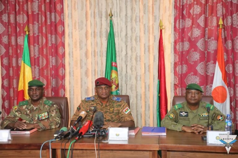 AES :Les chefs d’État-Major généraux, acteurs de la restauration de la souveraineté militaire