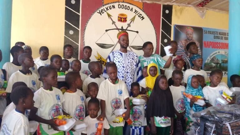 Yako : Wend-toin Multiservices offre des kits scolaires à 135 enfants de FDS et VDP tombés