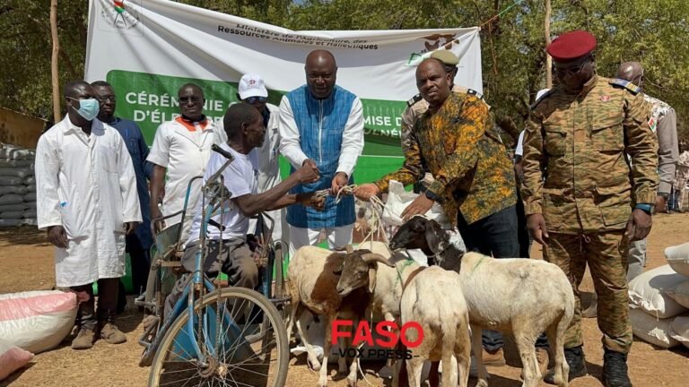 Koulsé/Mané : Cérémonie officielle de remise de kits d&rsquo;élevage dans le cadre du Projet PRÉCEL pour renforcer la résilience des ménages vulnérables