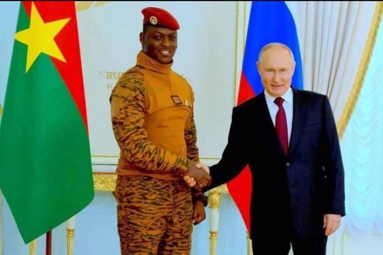 [#Politique] l&rsquo;Effondrement: Comment la France a perdu l&rsquo;Afrique