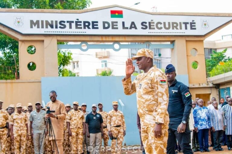 [#Burkina_Faso] Le Pays nettoie ses marchés : l&rsquo;Opération «Ladéli» s&rsquo;étend à Bobo Dioulasso sous l&rsquo;impulsion du Ministre Mahamadou SANA