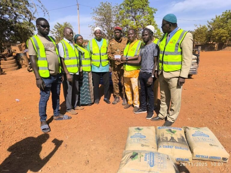 Région de Yaadga – Initiative présidentielle Faso Mêbo : la famille Bougo Yiri offre 2,5 tonnes de ciment pour la construction de la nation