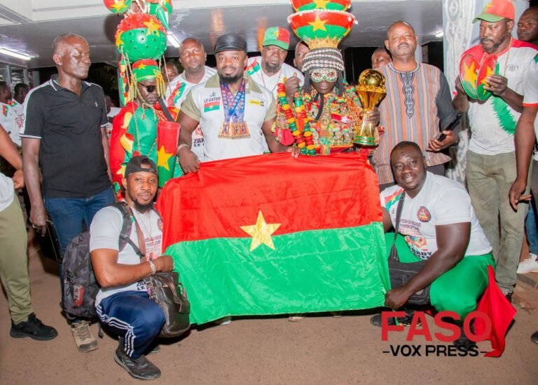 Powerlifting mondial : ZAN Alfred BADY, dit « Caterpillar », accueilli en héros après son triplé historique à Moscou