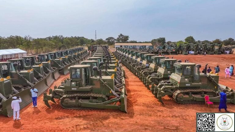 [#Burkina_Faso] Capitaine Ibrahim TRAORÉ : environ 1 664 engins remis en 2025, un exploit historique au service du développement