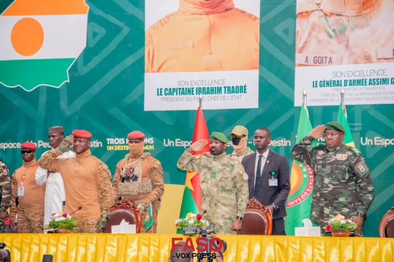 AES / 2ᵉ session du Collège des Chefs d’État de l’AES : le Capitaine Ibrahim TRAORÉ prédit l’arrivée d’un « hiver noir et froid » et le triomphe de l’AES sur ses adversaires