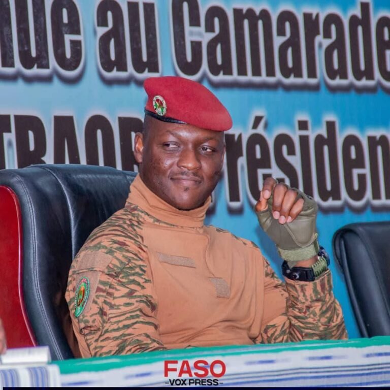 Burkina Faso : « Notre devoir, c’est le bonheur de notre peuple et nous allons nous battre pour cela », Capitaine Ibrahim TRAORÉ