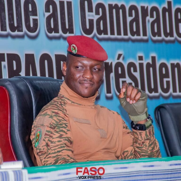 [#Burkina_Faso] « Nous ne sommes pas nés pour être les derniers, nous ne sommes pas nés pour souffrir », Capitaine Ibrahim TRAORÉ