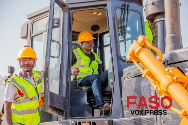 [#Burkina_Faso] le Premier ministre lance la campagne de curage de 100 barrages