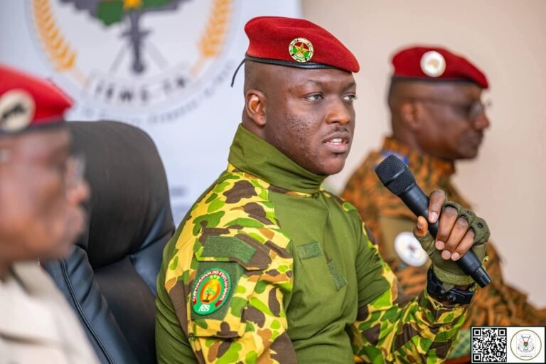 Souveraineté nationale : Chaque sortie médiatique du Capitaine Ibrahim TRAORÉ, une leçon de patriotisme pour l’Afrique