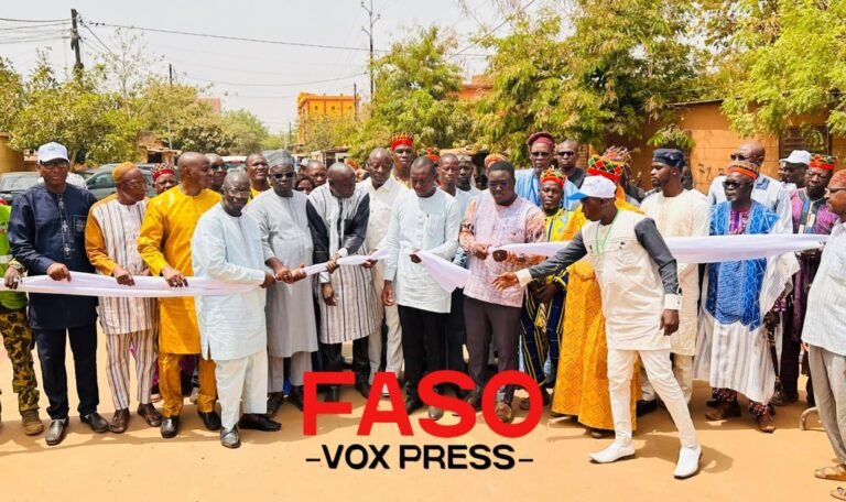 Burkina Faso/ Ouagadougou : un opérateur économique offre une rue bitumée à hauteur de 70 millions de FCFA