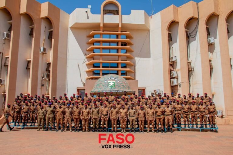 Burkina Faso: 90 nouveaux Sous-Lieutenants reçoivent leurs épaulettes sous le signe de la guerre et de l&rsquo;engagement