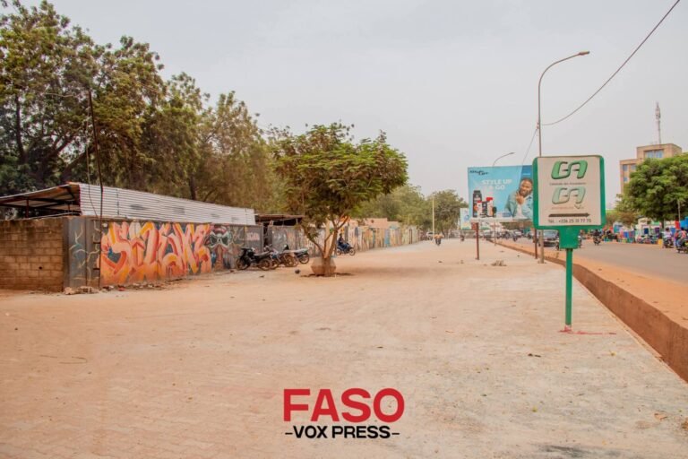 Burkina Faso/ Initiative présidentielle Faso Mêbo : l’emblématique rue de l&rsquo;aéroport à Ouaga change de peau sous l&rsquo;impulsion du Capitaine TRAORÉ