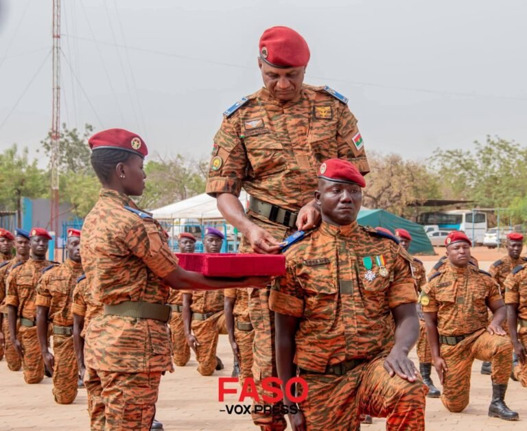 Promotion exceptionnelle à l’ENSOA : 116 sous-officiers promus sergents
