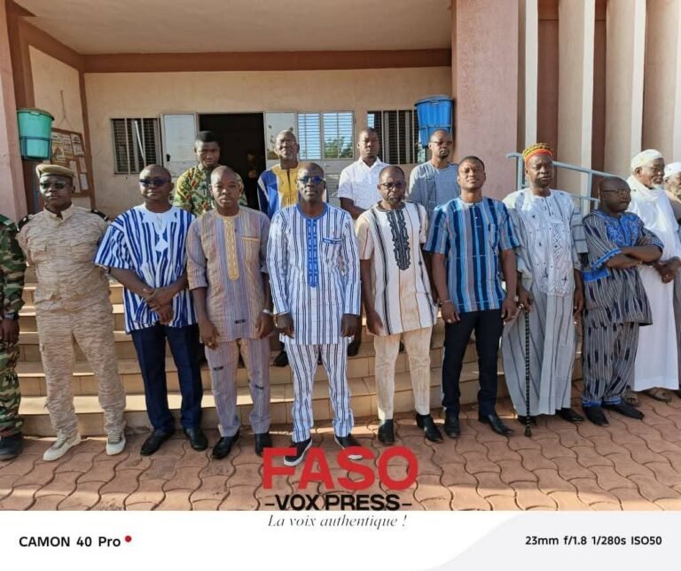 Montée des couleurs à Yako : quand le patriotisme se vit à travers l’exemplarité fiscale