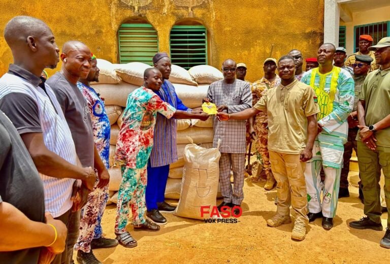 Burkina Faso/Nando : le FDP offre 43 sacs de maïs aux veuves et orphelins des forces combattantes