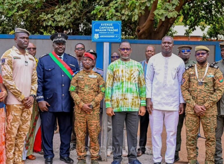 Bobo-Dioulasso : fini les noms coloniaux, place à l’Avenue Capitaine Ibrahim TRAORÉ, AES et Sya