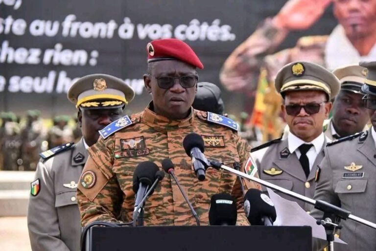 Obsèques de Sadio CAMARA : retour sur le discours rageur du Ministre de la Guerre et de la Défense patriotique, le Général Célestin SIMPORÉ