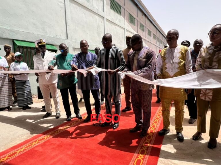 [#Burkina_Faso] Dédougou : le Premier ministre inaugure la deuxième usine de la journée, CABRE SARL, pour booster l’agro-industrie locale