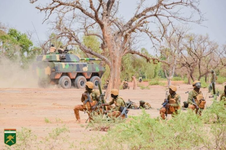 Burkina Faso: l’expérience de la guerre, moteur d’adaptation et d’innovation des forces combattantes