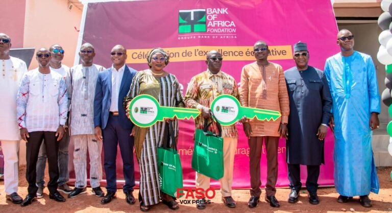 Burkina Faso/Éducation: les deux Super enseignants de 2025 reçoivent les plus prestigieuses récompenses de la Nation
