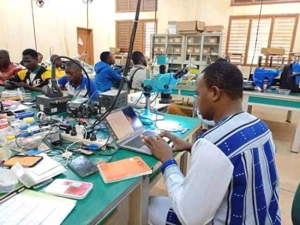 Burkina Faso: le Capitaine Ibrahim TRAORÉ engage 25,25 milliards de FCFA pour former une jeunesse prête à bâtir l’économie de demain