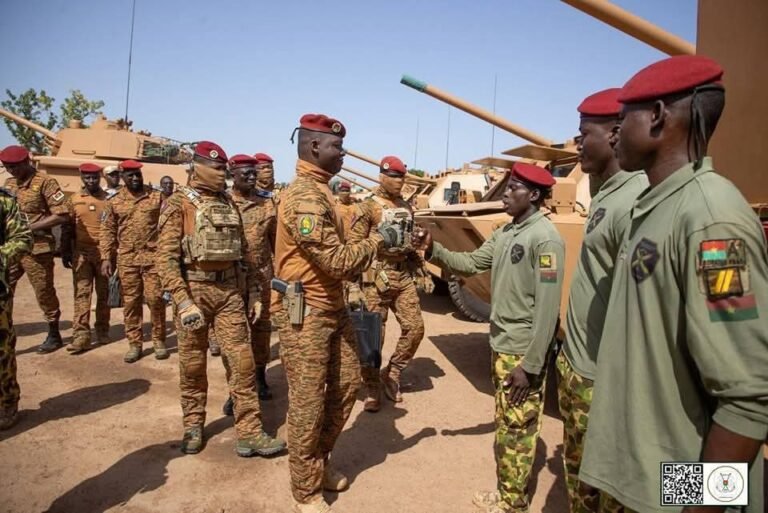 Burkina_Faso:Du front militaire au chantier national : le double génie du Capitaine Ibrahim TRAORE