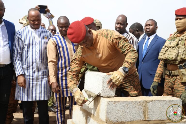 [#Burkina_Faso] Il l’a dit, il l&rsquo;a fait : le Capitaine Ibrahim TRAORÉ inaugure ce lundi la première raffinerie d’or du pays des Hommes intègres