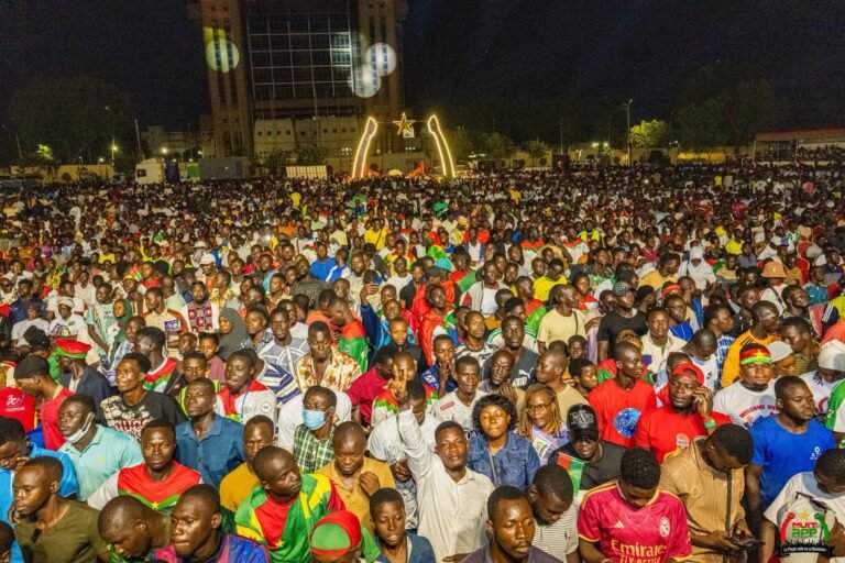 Burkina_Faso/Quatre ans de Révolution Progressiste Populaire : Ouagadougou en apothéose célèbre la dignité retrouvée