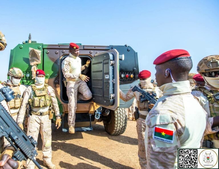 [#Burkina_Faso] Capitaine Ibrahim TRAORÉ : Force, Courage, Intelligence et Bravoure au Service d’une Afrique Souveraine